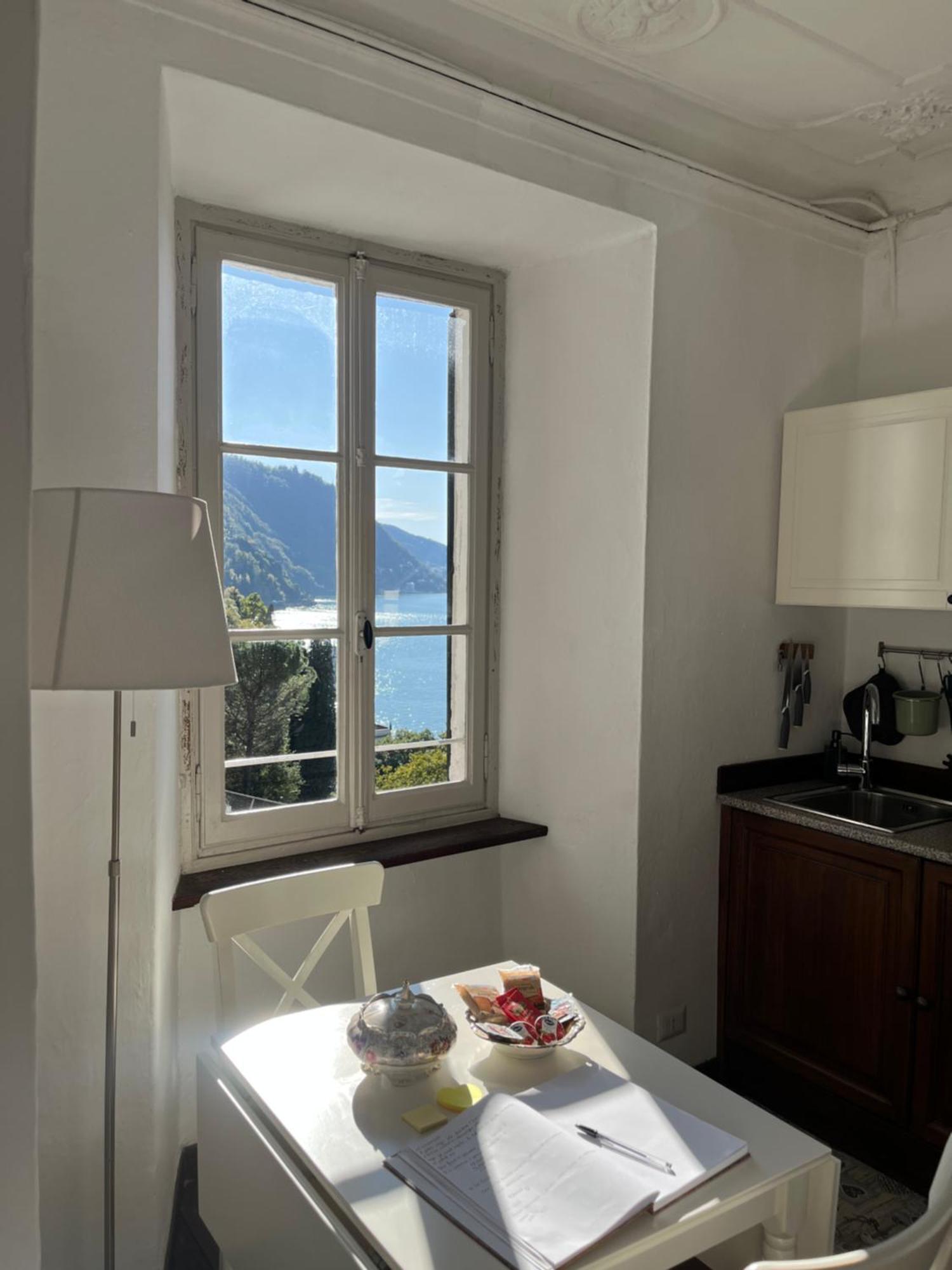 Casa Giulietta Caronti With View Of Ferienhaus Blevio