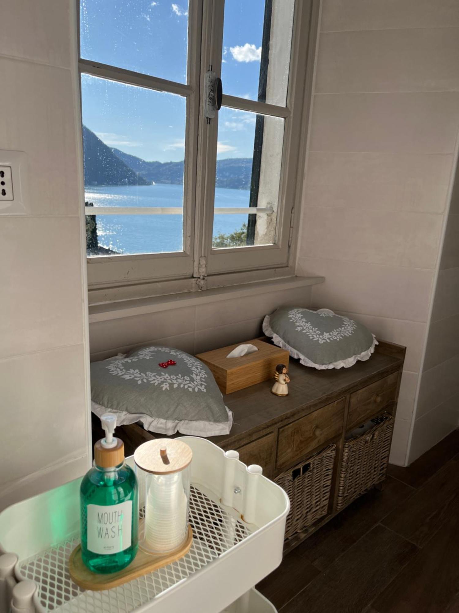 Casa Giulietta Caronti With View Of Ferienhaus *